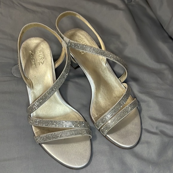 Naturalizer Vanessa Strappy Sandals Women's Shoes - Picture 9 of 10